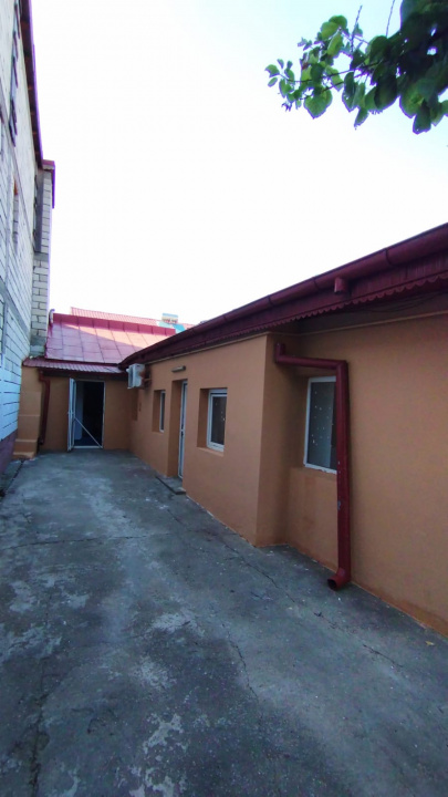 Casa de vanzare Colentina singur curte 