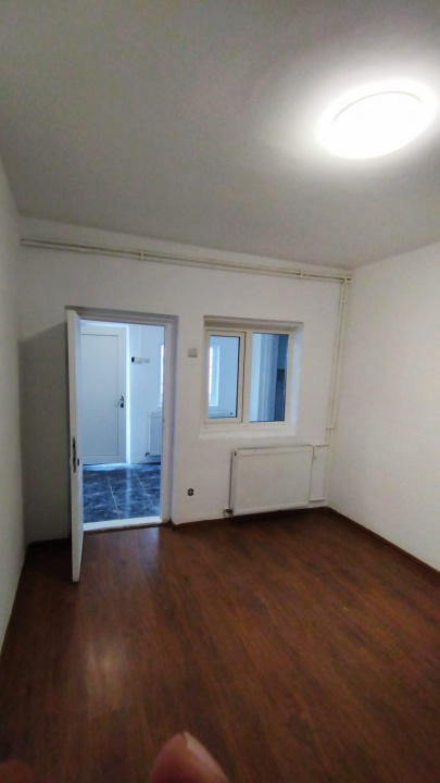 Casa de vanzare Colentina singur curte 