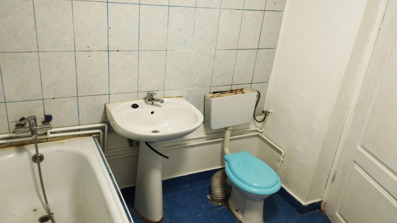 Casa de vanzare Colentina singur curte 