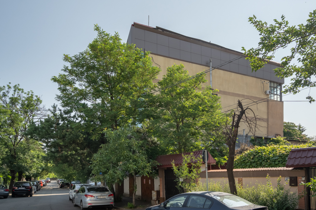 DRUMUL SARII - MACAROVICI, CLADIRE BIROURI 923 MP UTILI, LOT 360 MP!