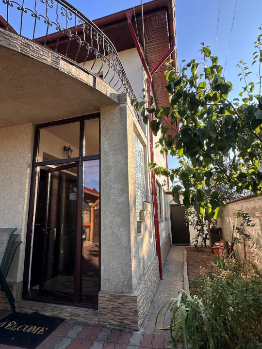 OCAZIE SE VINDE VILA SPATIOASA IN ORASUL PANTELIMON IF APROAPE DE CENTRU