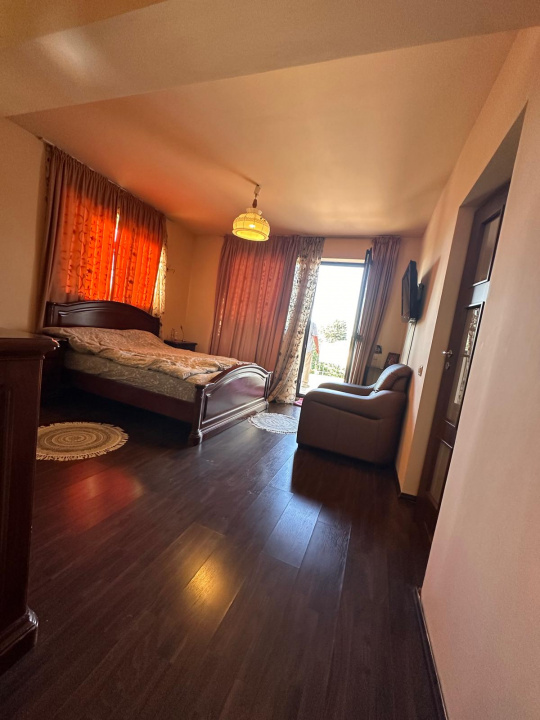 OCAZIE SE VINDE VILA SPATIOASA IN ORASUL PANTELIMON IF APROAPE DE CENTRU