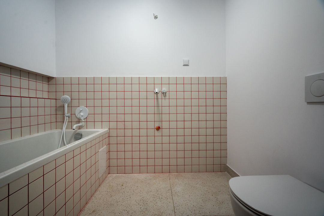 Apartament 2025, Stellaris, Faza 1, mutare imediata!