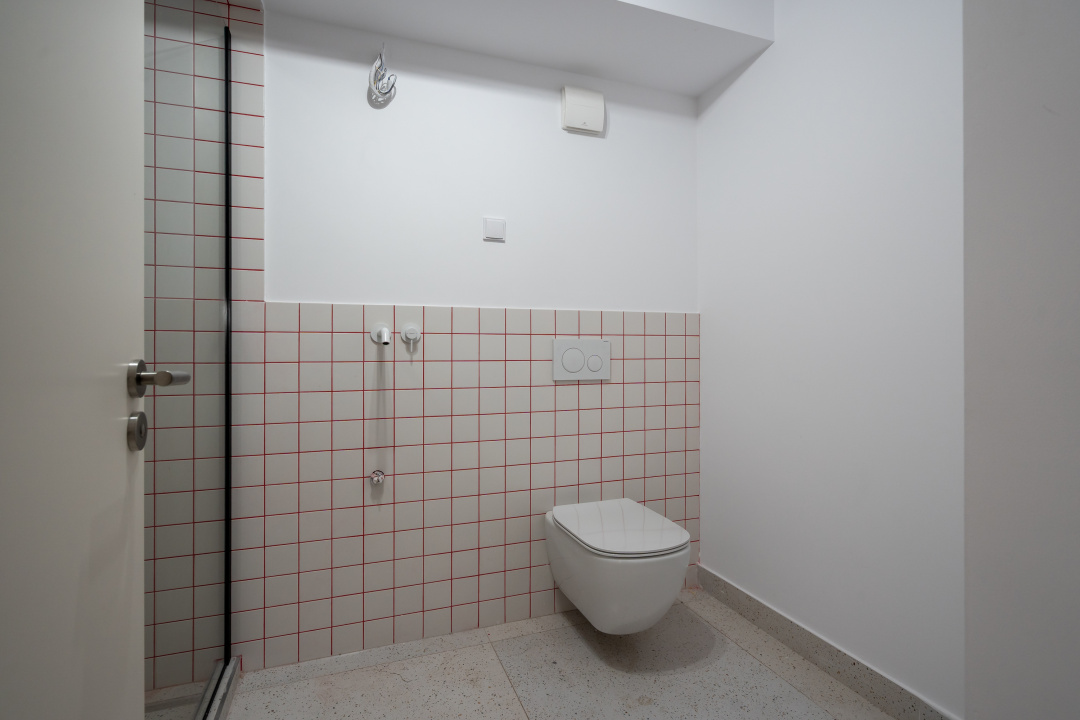 Apartament 2025, Stellaris, Faza 1, mutare imediata!