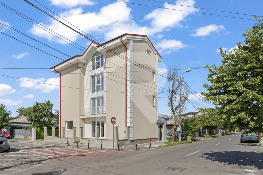 Vila sector 1 - 300mp - P+2+M - 11 camere - Chitila