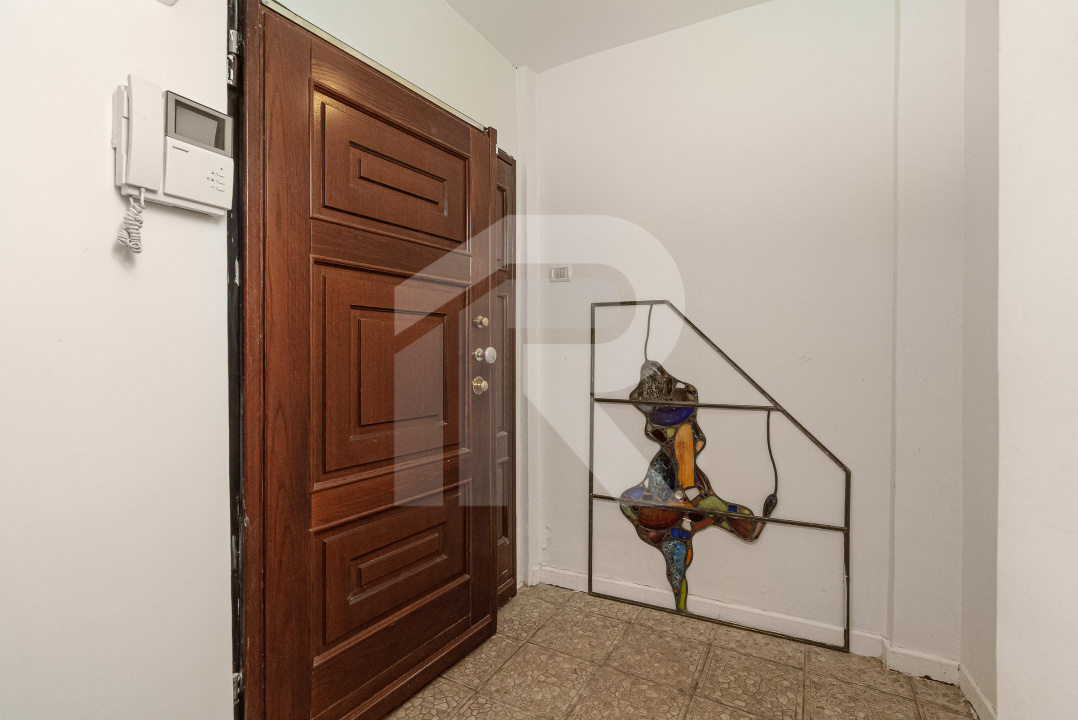 Casa de închiriat Str Justinian pretabilă birouri