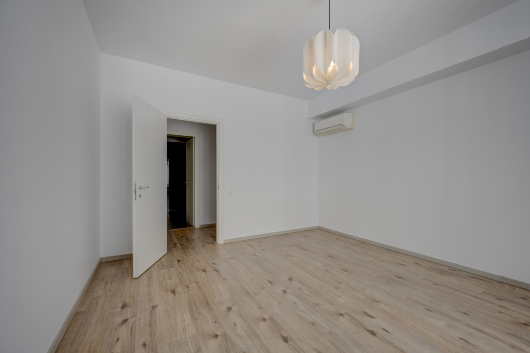 Floreasca, Laguna Residence, Vedere Lac,  Loc de parcare subteran !