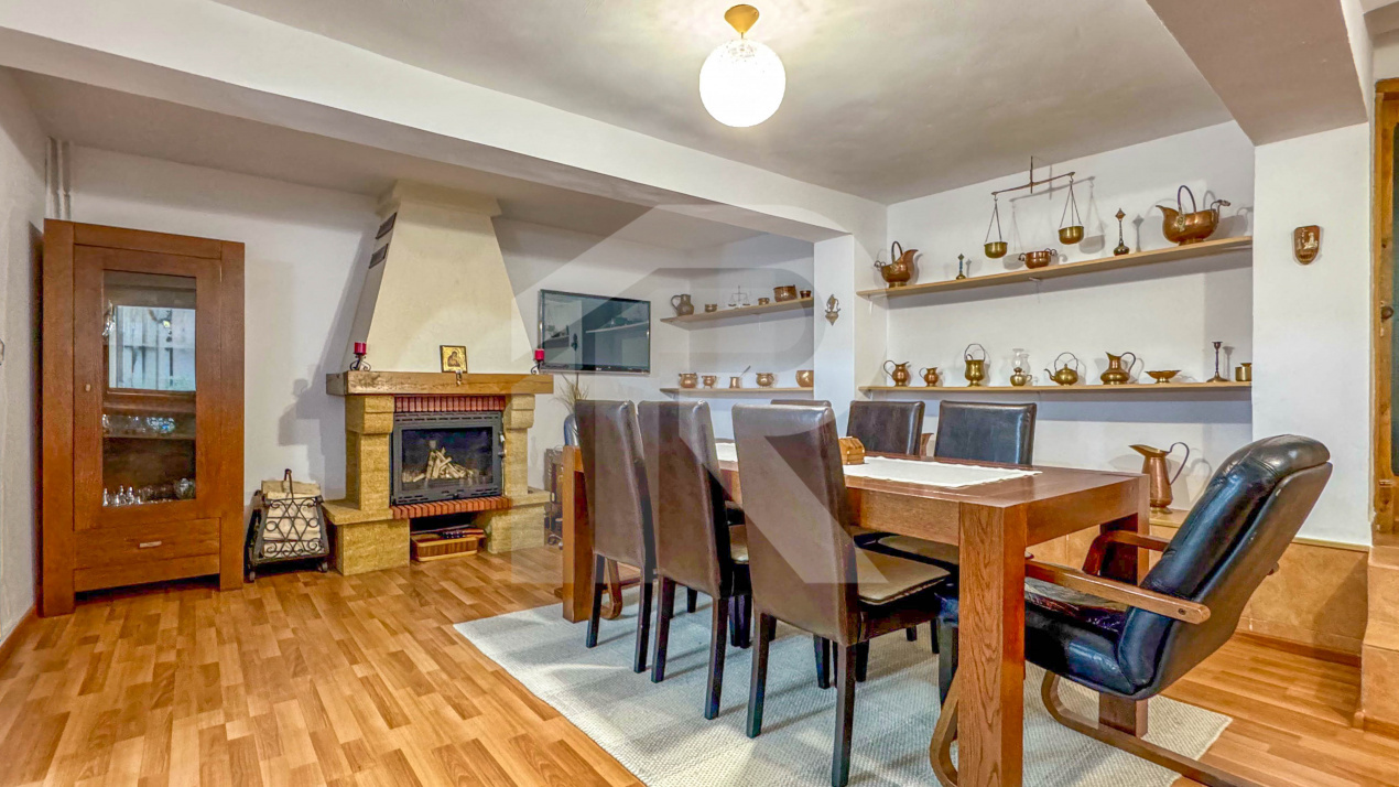 Casa | 356 mpc | Lot 1422 mp | Atelier de creatie | Locuinta/sediu | Baicoi