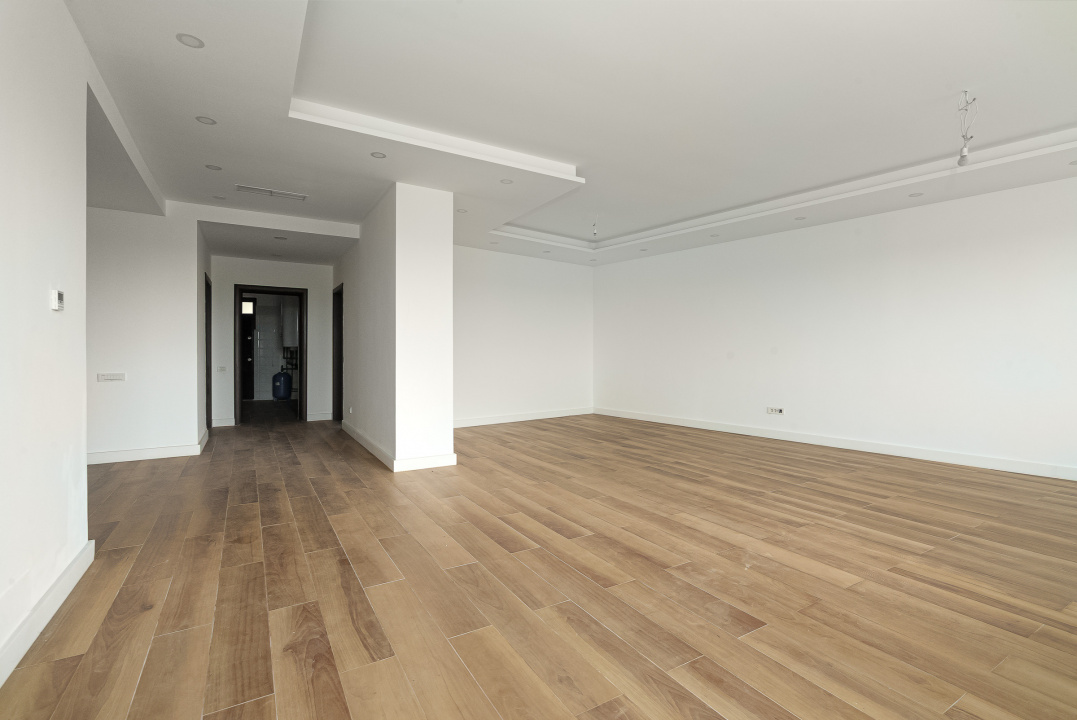 Lux pe Șoseaua Nordului: 250 mp + parcare subterană