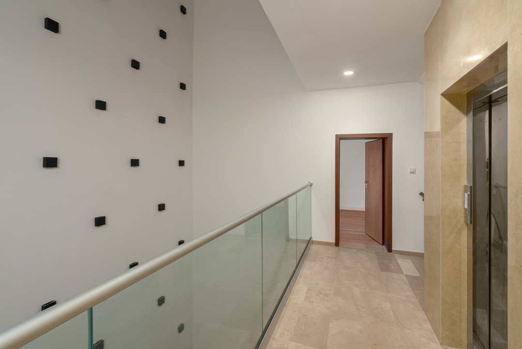  Șoseaua Nordului:  Herastrau  apartament 250mp cu parcare subterană 