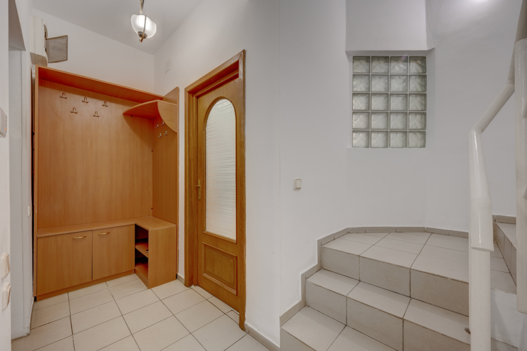 Vila de vanzare Domenii-Ion Mihalache