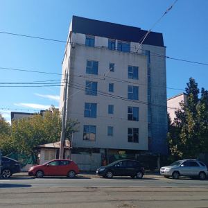Vând bloc locuințe colective la roșu, stradal – Șos. Chitilei