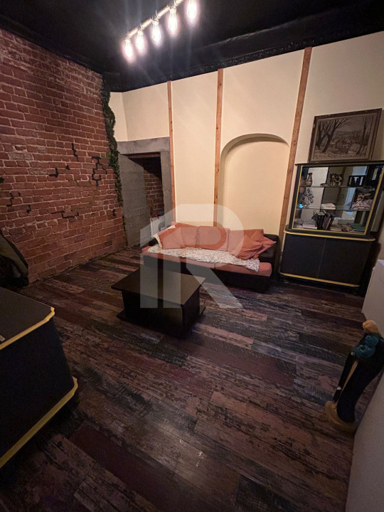 Apartament in vilă 3 camere, curte 40mp - Nerva Traian