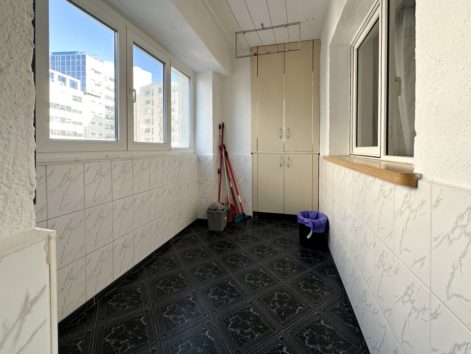 3 camere | 2 bai | Etaj 4 | Pasajul Mărășești | Unirii | 9 min Metrou