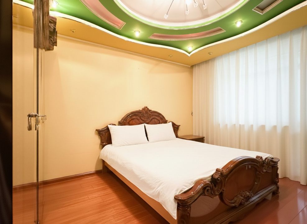 3 cam | Decomandat | Mobilat si Utilat | STB la 3 min | Etaj 4