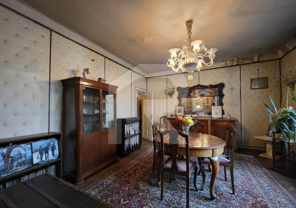 Apartament in Vila, 5 camere,  Alexandru Philippide 4, de renovat