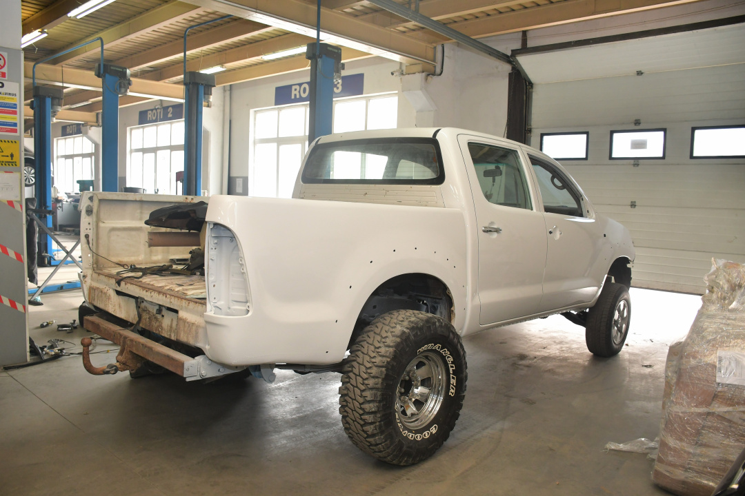 Închiriere service auto echipat pentru mecanică și tinichigerie vopsire