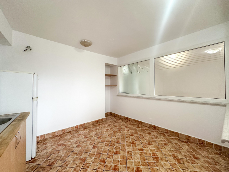 2 etaje, 160mp, centrala termica, scara interioara - Prestanta!