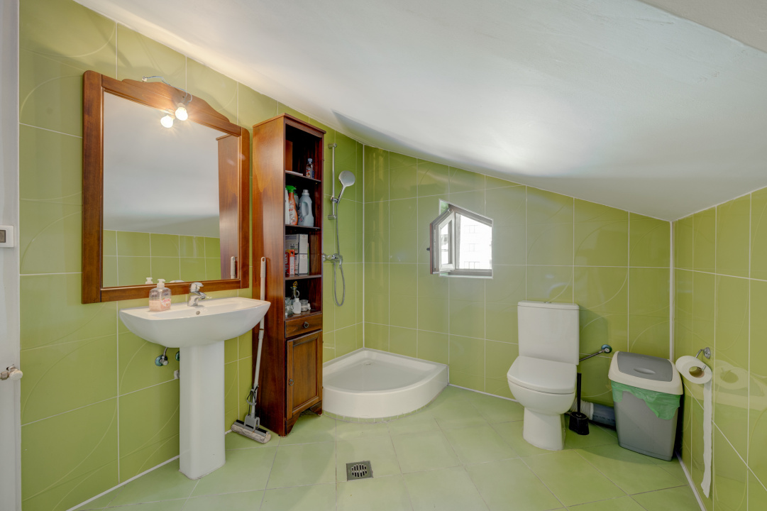 VILA DE INCHIRIAT, PRELUNGIREA GHENCEA, STR. FUNIGEILOR !