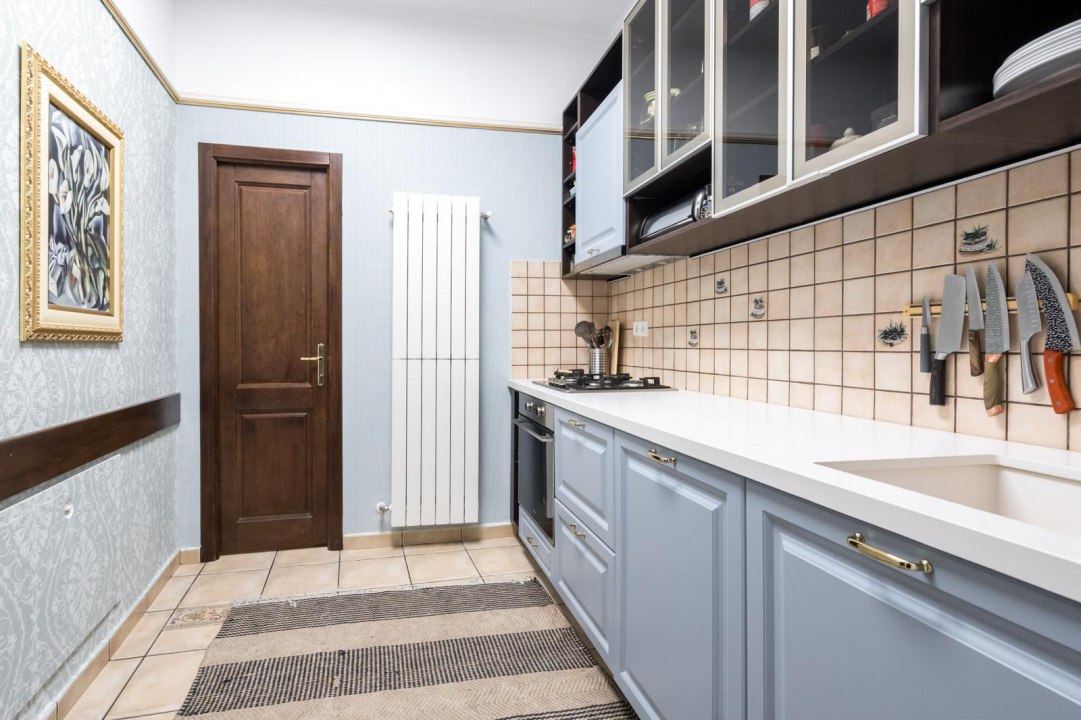 ARMENEASCA, BIROU PARTER-185 MP!