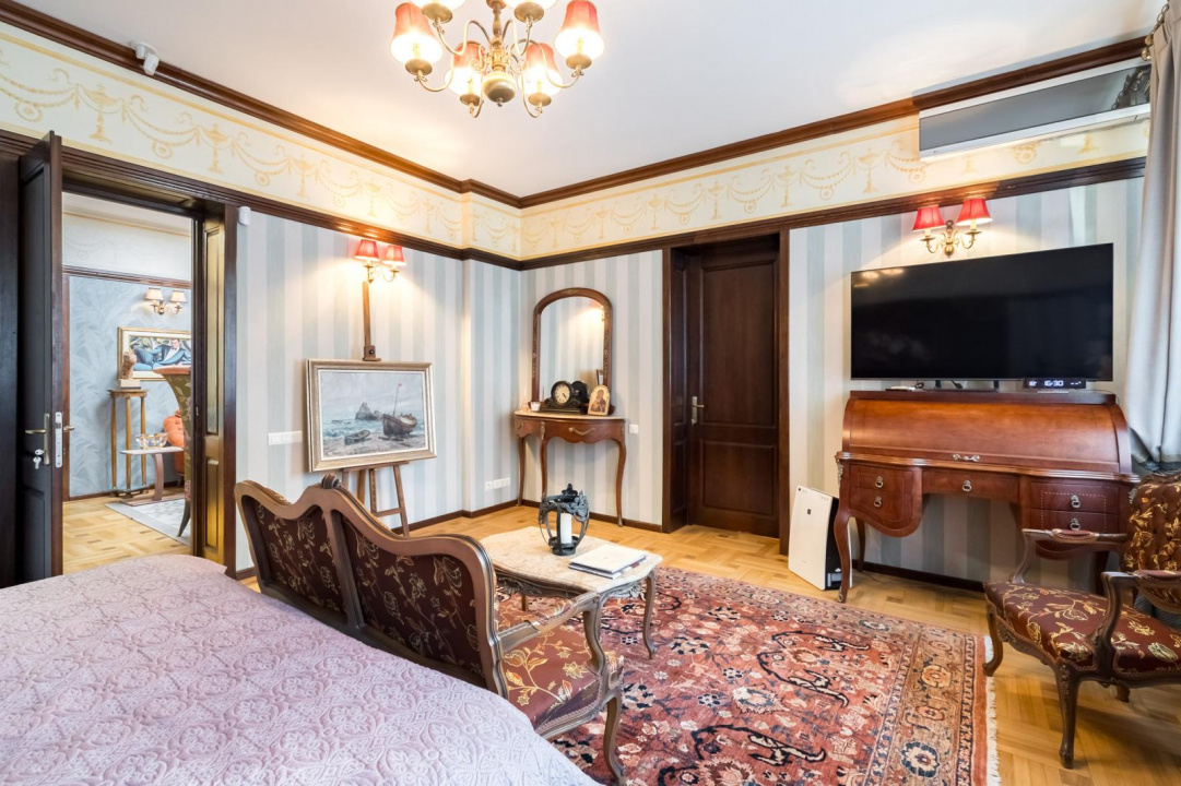 ARMENEASCA, BIROU PARTER-185 MP!