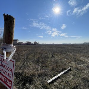 GIULESTI | Teren intravilan PUZ V3a2 9000mp ideal terenuri de sport