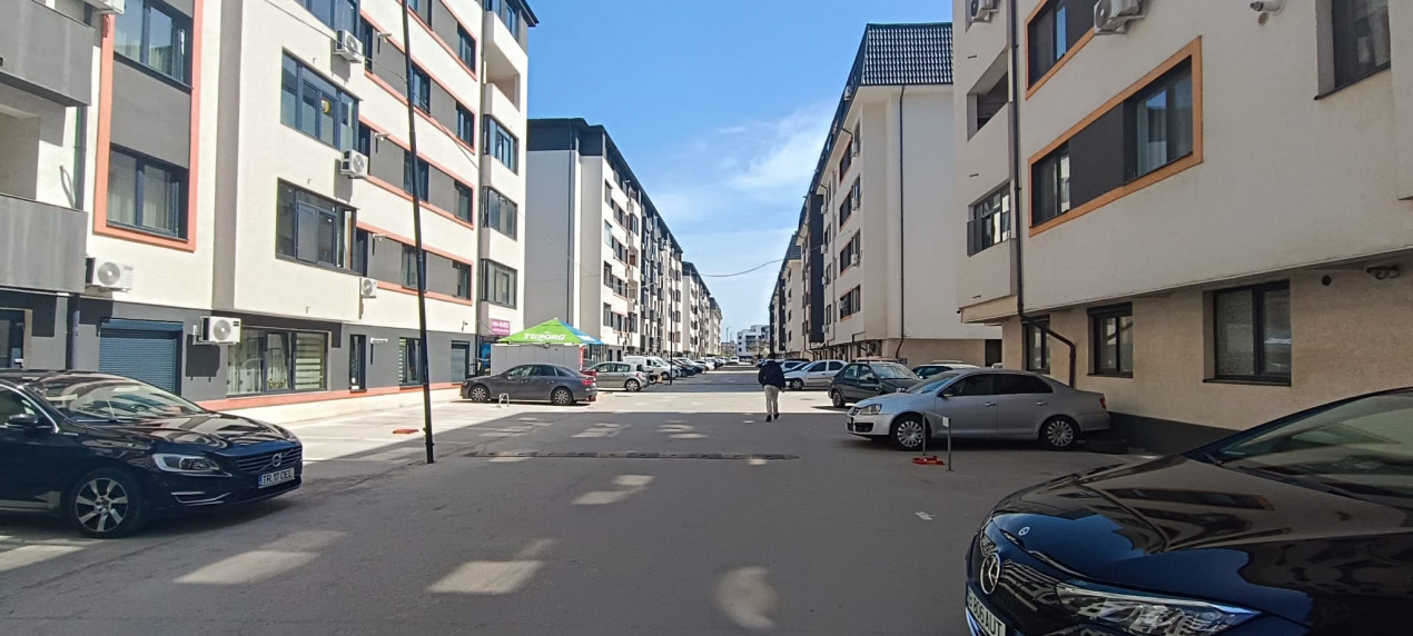 Apart. 2 cam. Balcon inchis, Bucatarie separata + Parcare ! Tineretului 79H !