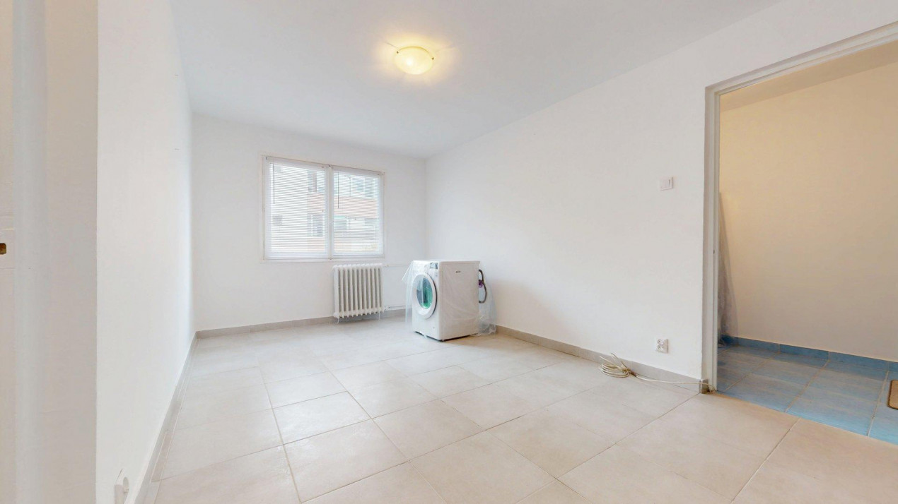 VITAN - Bobocica | 2 camere Etaj intermediar Renovat parțial