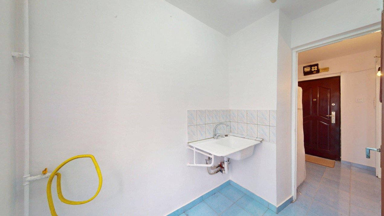 VITAN - Bobocica | 2 camere Etaj intermediar Renovat parțial