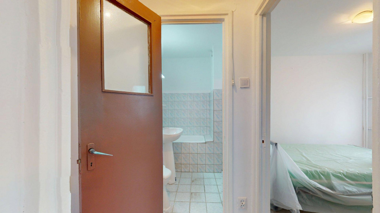 VITAN - Bobocica | 2 camere Etaj intermediar Renovat parțial