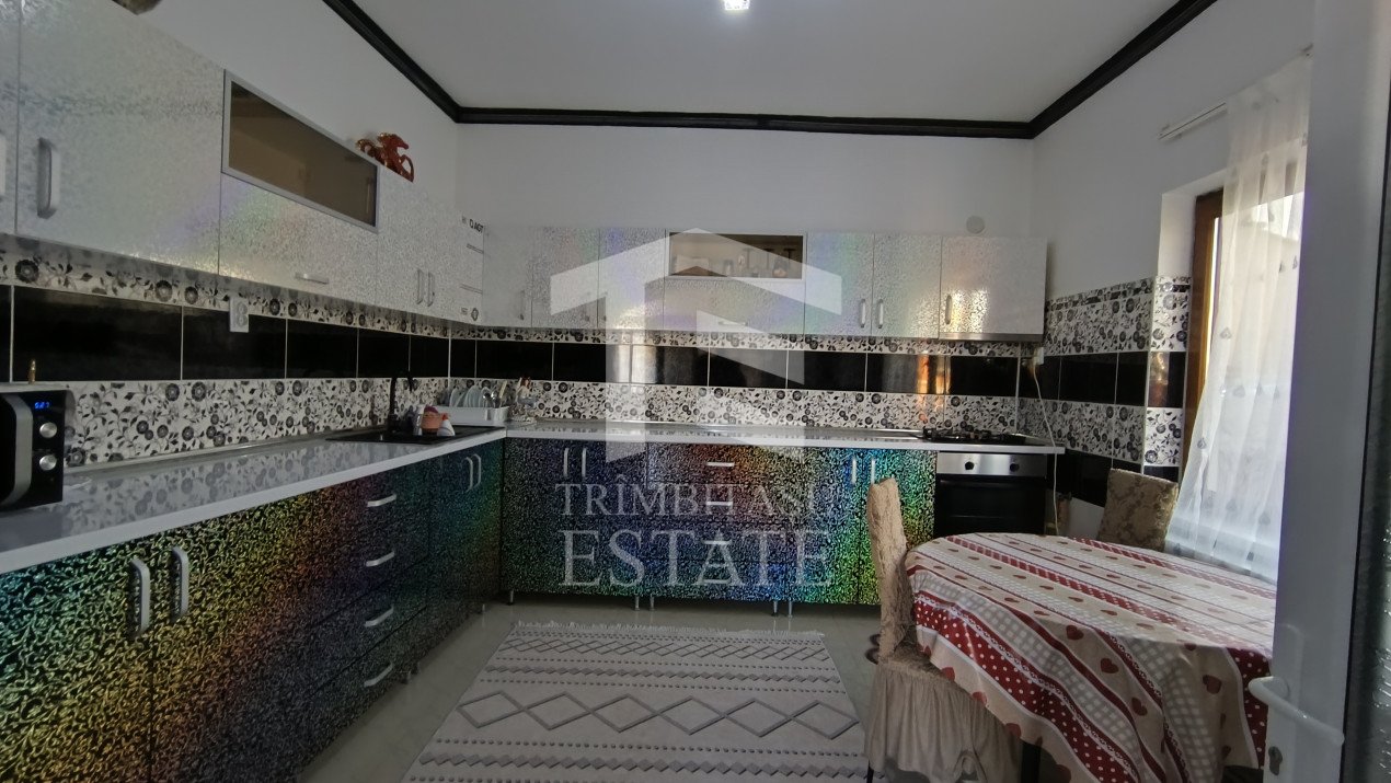 Medgidia | Casă cu 5 camere spațioasă