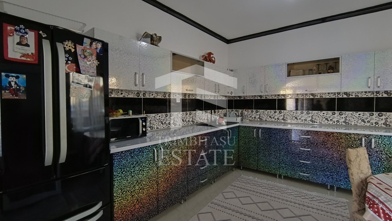 Medgidia | Casă cu 5 camere spațioasă