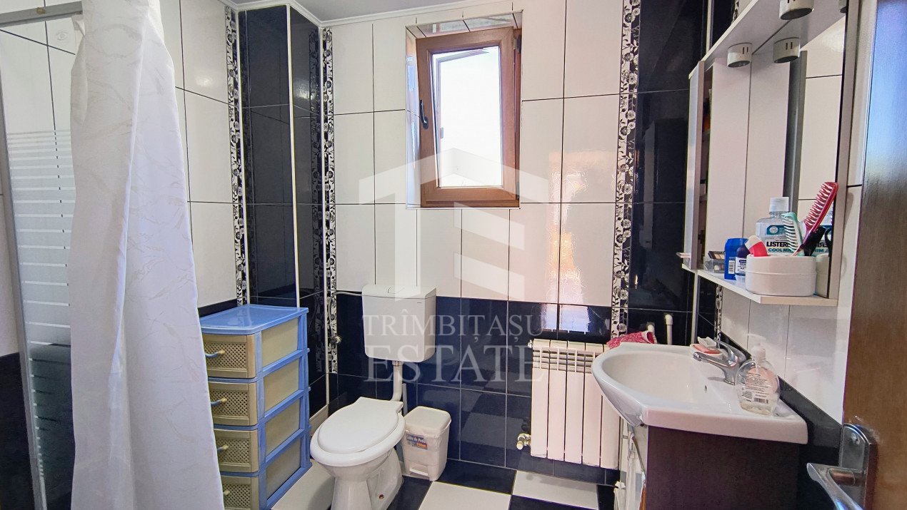 Năvodari | Casă spațioasă cu teren mare