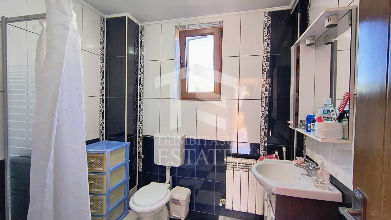 Năvodari | Casă spațioasă cu teren mare