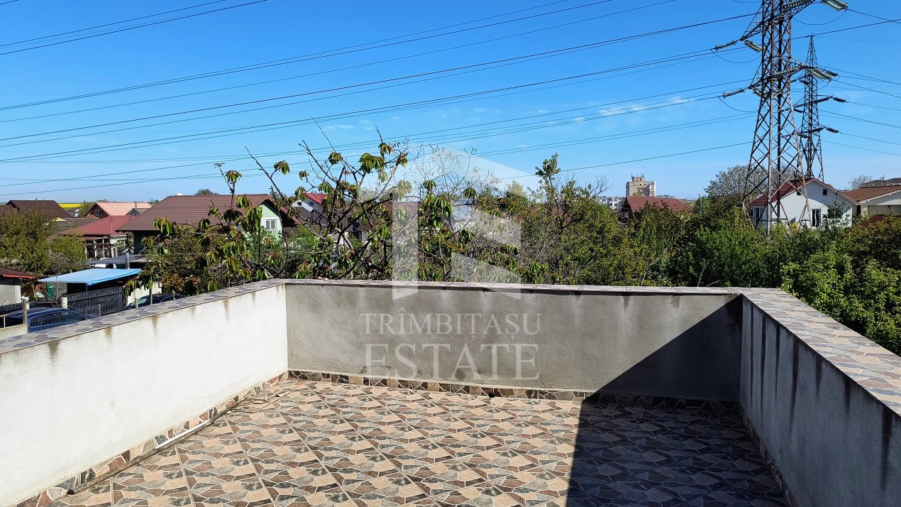 Năvodari | Casă spațioasă cu teren mare