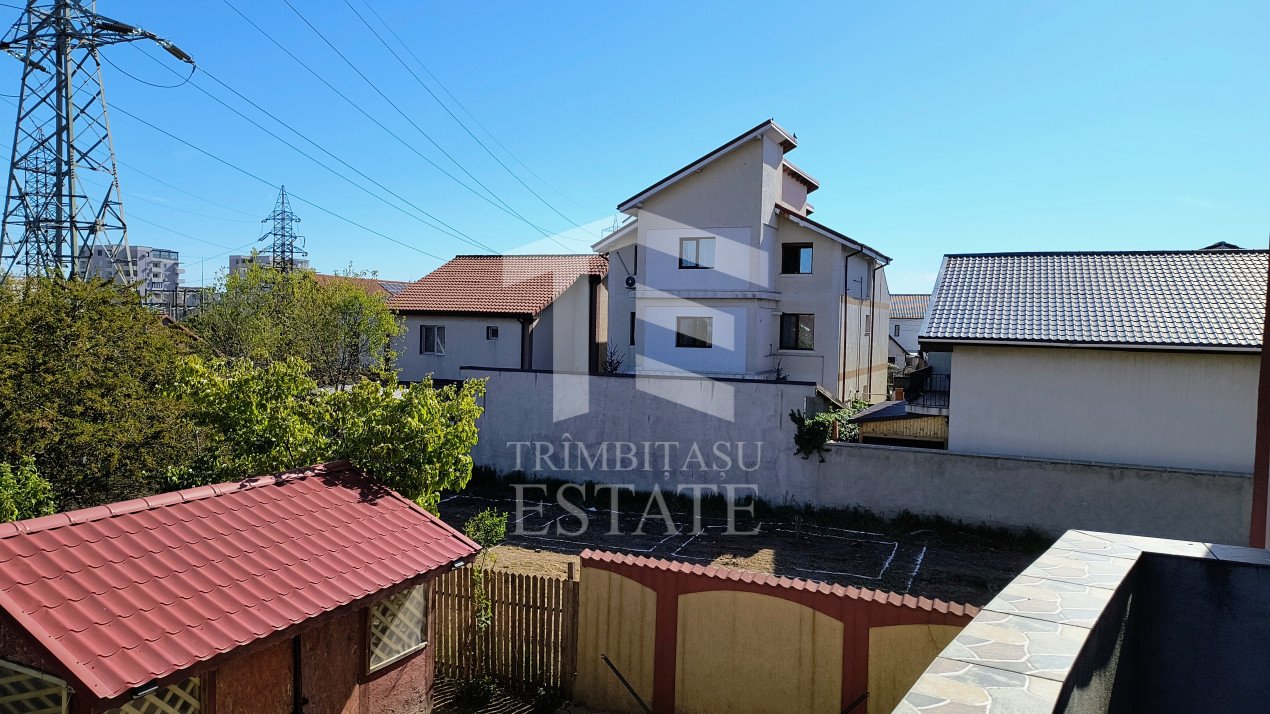 Năvodari | Casă spațioasă cu teren mare