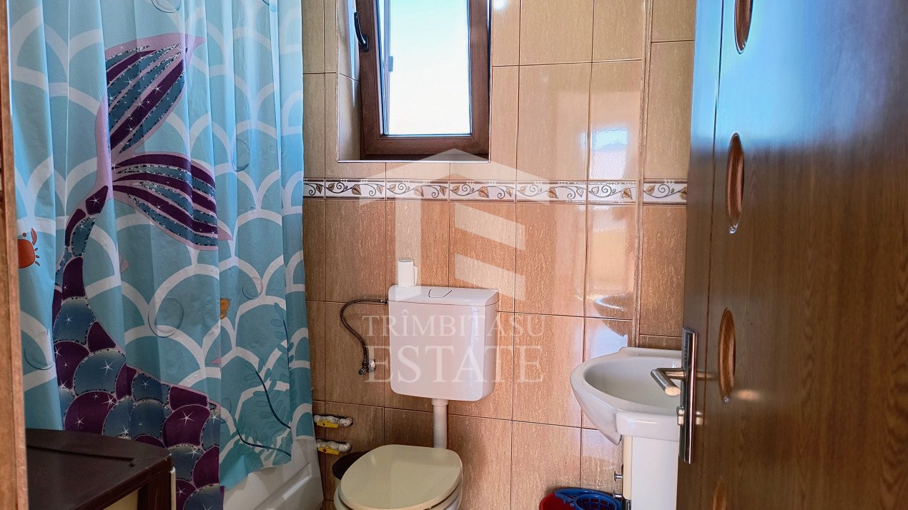 Năvodari | Casă spațioasă cu teren mare