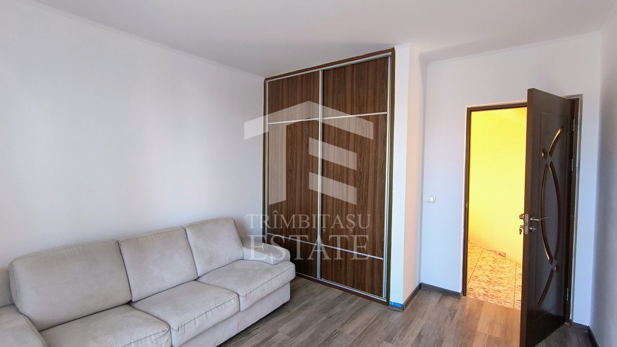 Năvodari | Casă spațioasă cu teren mare