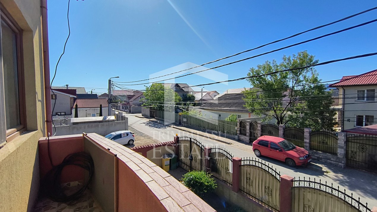 Năvodari | Casă spațioasă cu teren mare