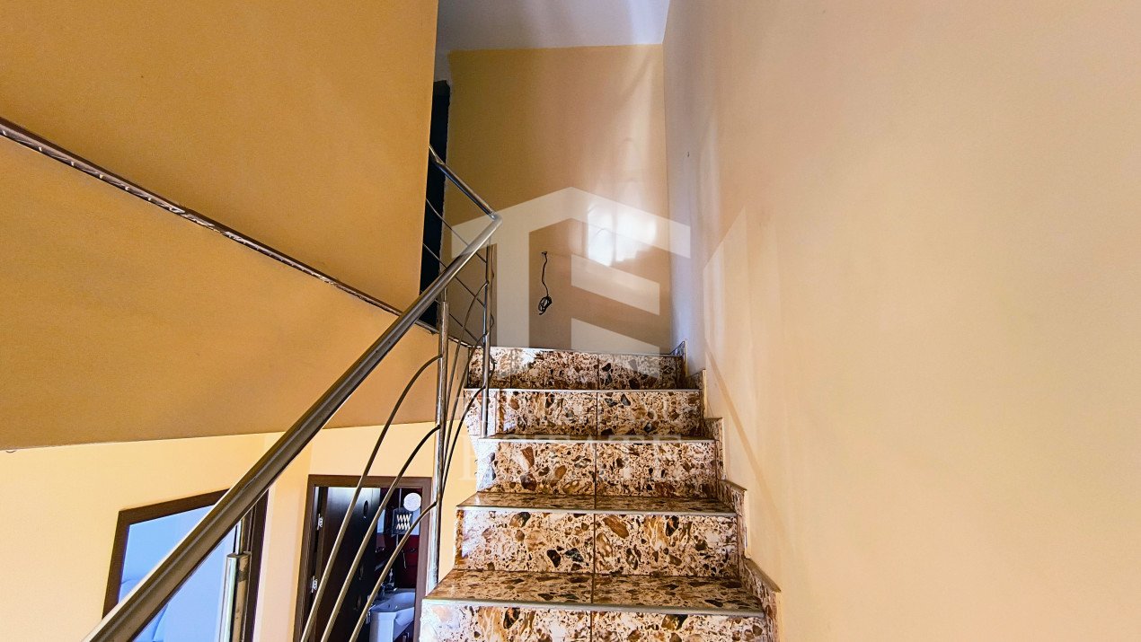 Năvodari | Casă spațioasă cu teren mare