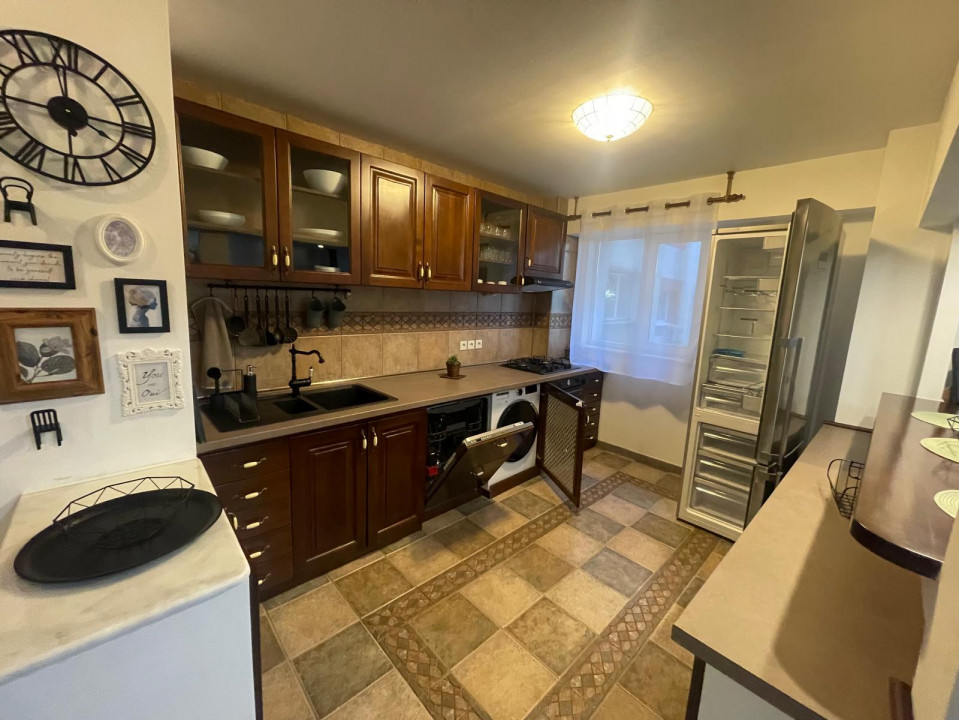 PANDURI - 13 Septembrie | Chirie 3 camere metrou 750m + loc parcare