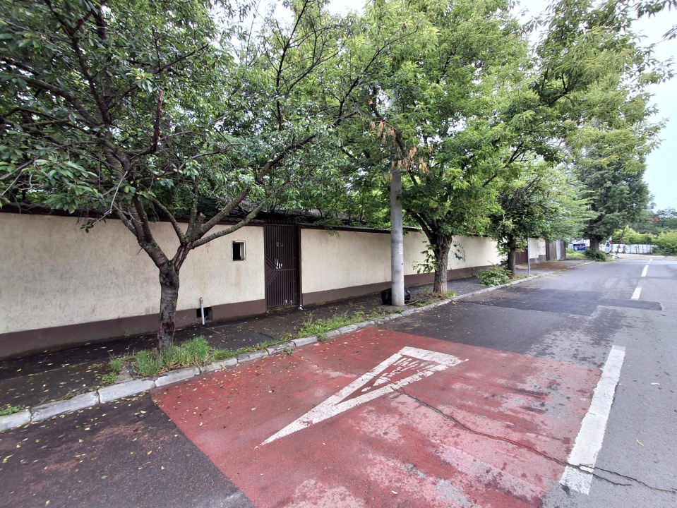 De Vanzare Teren Giulesti 