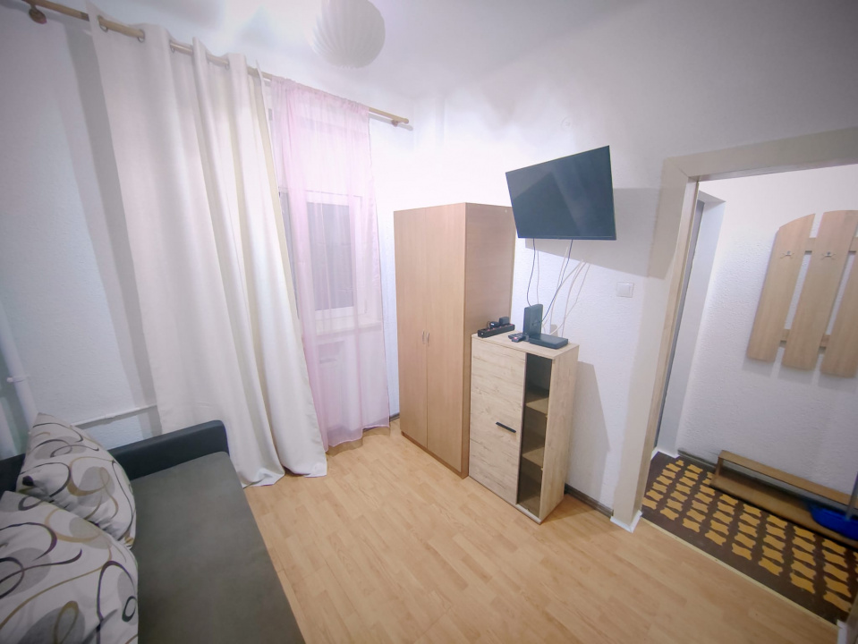 Ultracentral Universitate ideal investitie