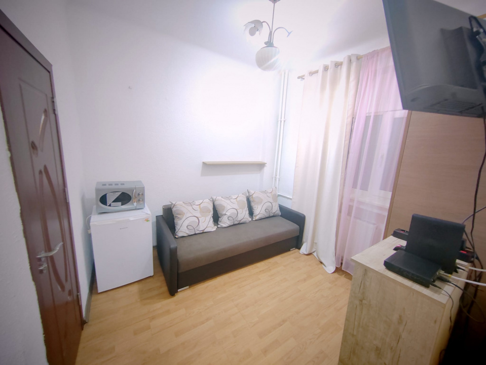 Ultracentral Universitate ideal investitie