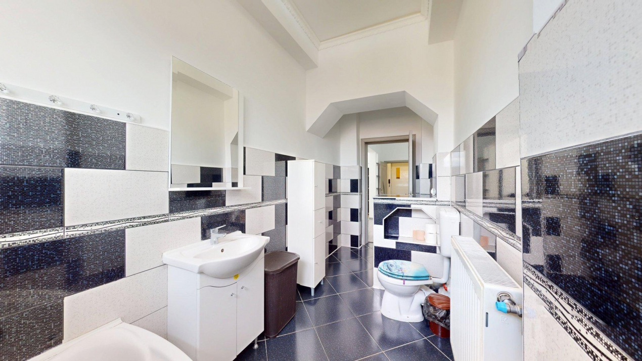 Oportunitate Apartament 3 camere deosebit 115 mp Metrou Piata Unirii 