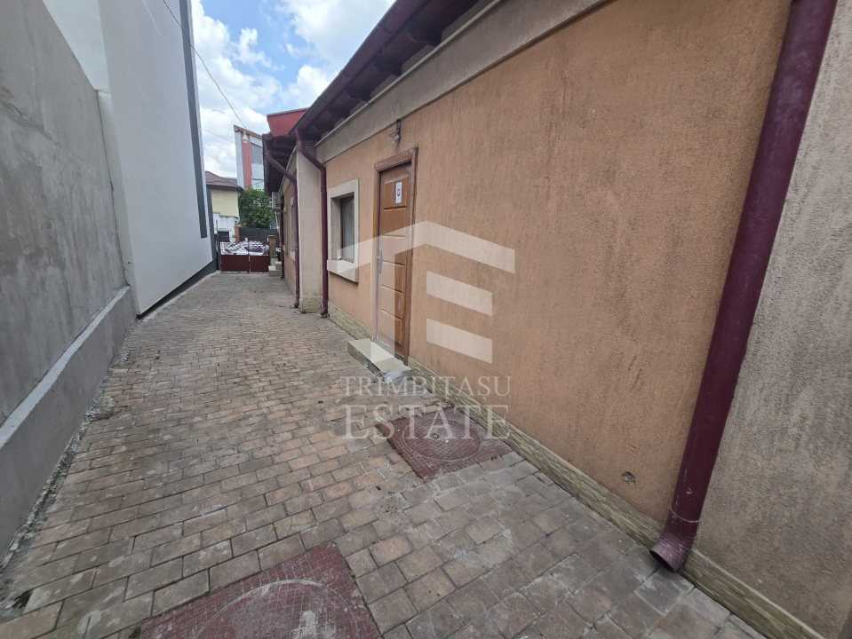 CENTRU- Casa de inchiriat pentru birouri.