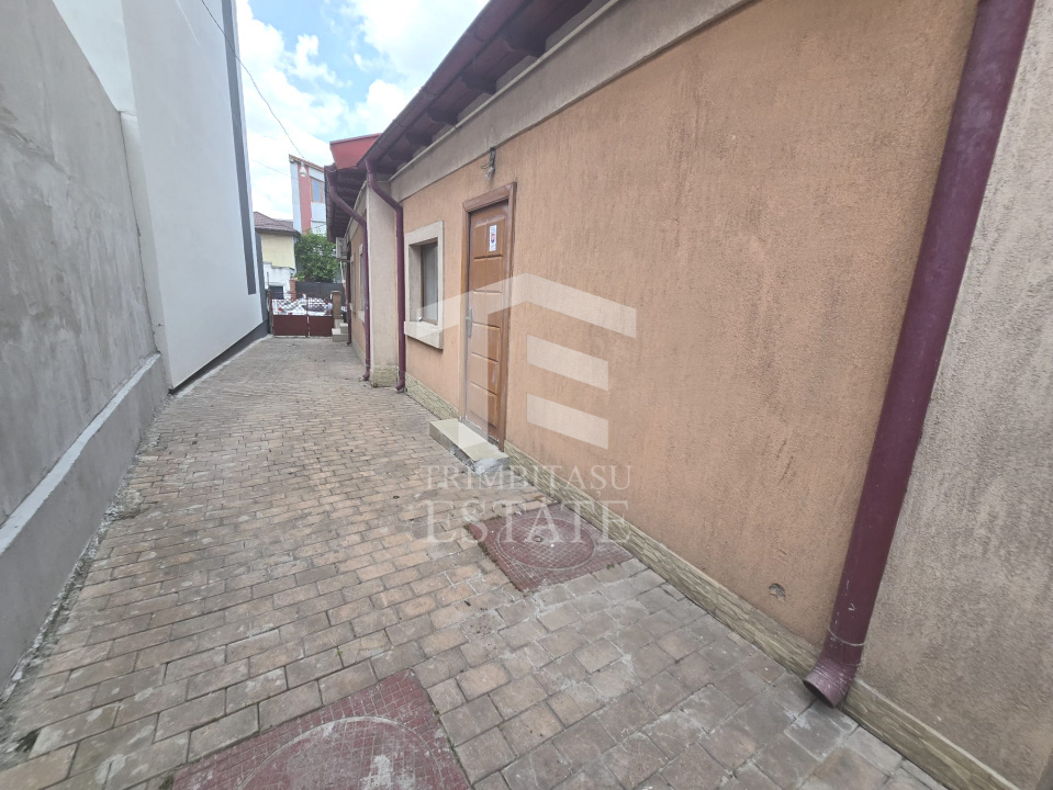 CENTRU- Casa de inchiriat pentru birouri.