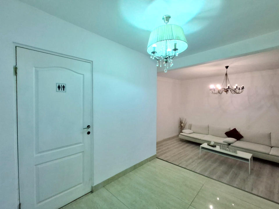 De Vanzare  Casa si Spatiu Comercial  zona Piata Unirii